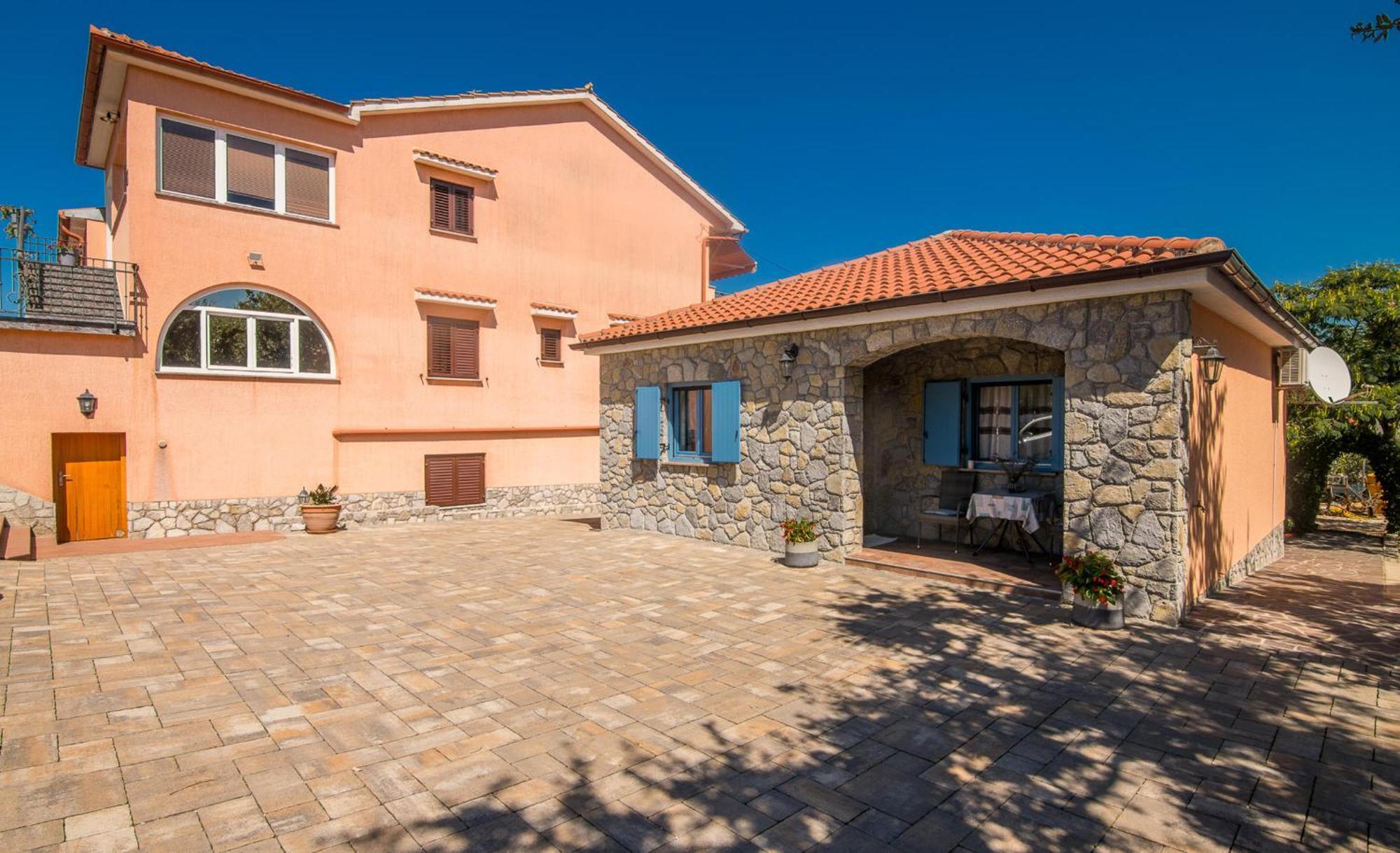 Apartments Prendivoj Malinska Exterior foto